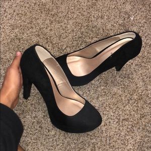 7.5 black heels